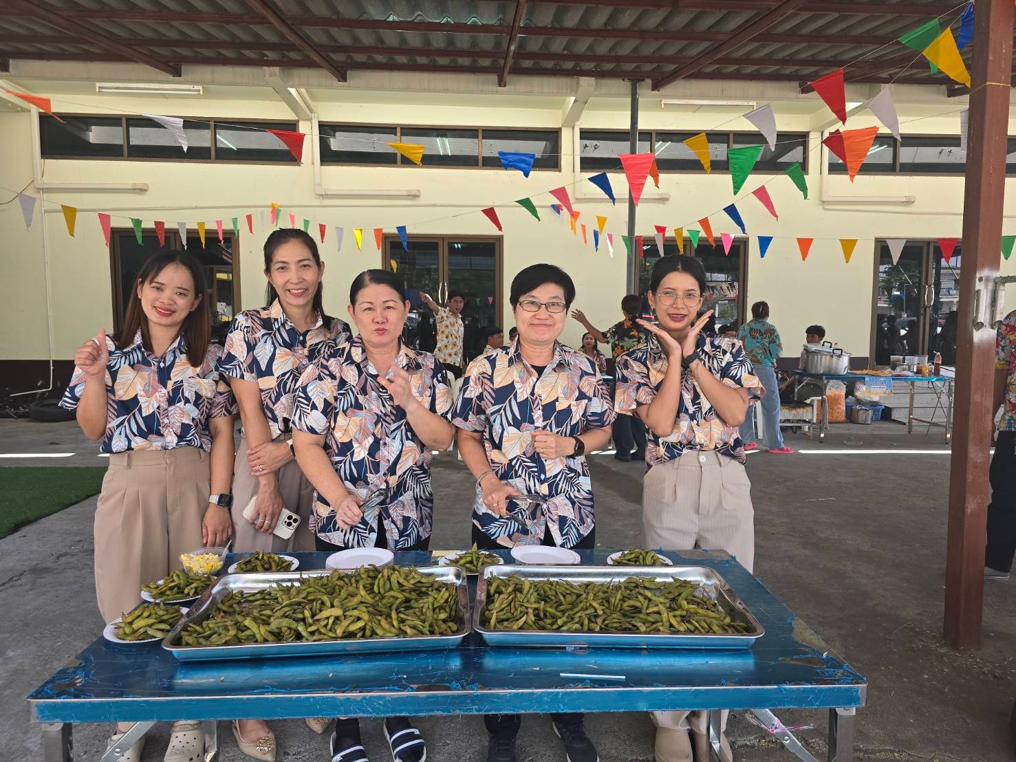 อำเภอโคกสำโรง โดยสำนักงานพัฒนาชุมชนอำเภอโคกสำโรง ร่วมสืบสานประเพณีสงกรานต์ในพิธีสรงน้ำพระพุทธรูปและผู้ใหญ่ เพื่อความเป็นสิริมงคลเนื่องในวันขึ้นปีใหม่ไทย พ.ศ. 2569 