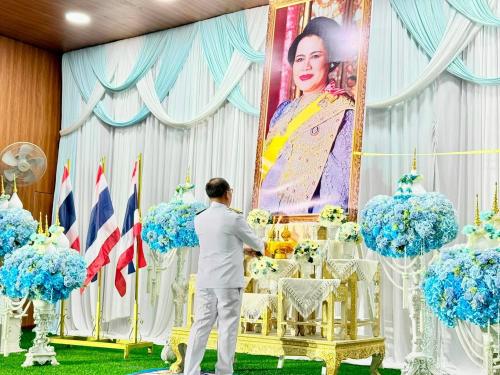 อำเภอโคกสำโรง โดยสำนักงานพัฒนาชุมชนอำเภอโคกสำโรง ร่วมพิธีสวดพระพุทธมนต์และทำบุญตักบาตรถวายพระราชกุศล เนื่องในวันคล้ายวันพระราชสมภพ สมเด็จพระนางเจ้าสิริกิติ์ พระบรมราชินีนาถ พระบรมราชชนนีพันปีหลวง และวันแม่แห่งชาติ 12 สิงหาคม 2569
